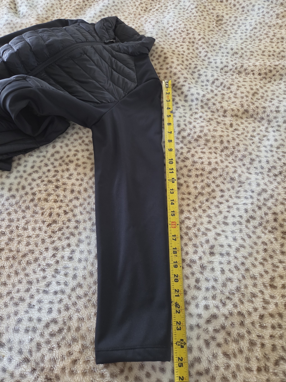 32 Degrees Black Quilted Hybrid Jacket - Picture 6 of 9